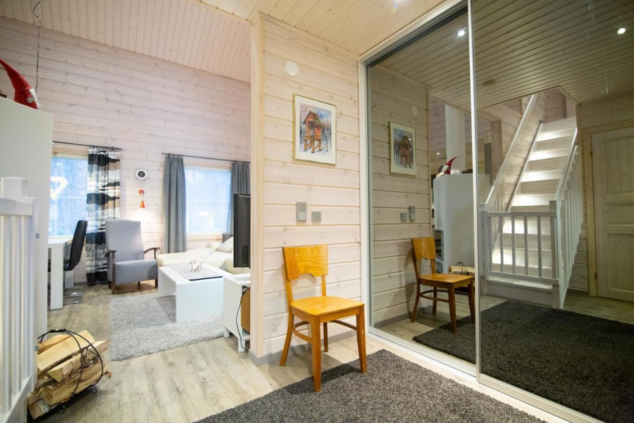 Maison d'hôtes Ettomies II à Äkäslompolo Extérieur photo