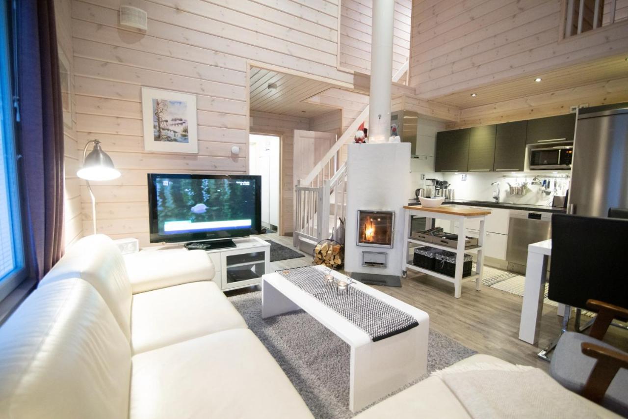 Maison d'hôtes Ettomies II à Äkäslompolo Extérieur photo